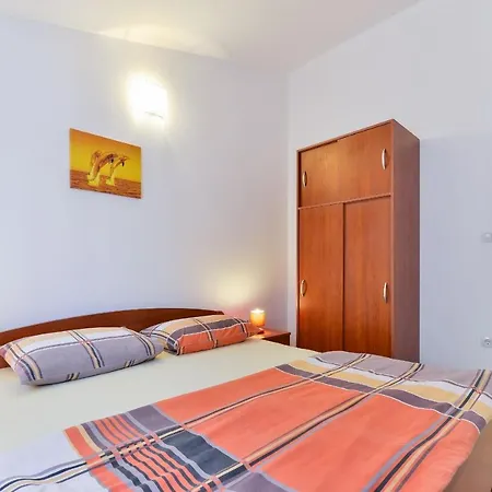 Delac Apartman Vir