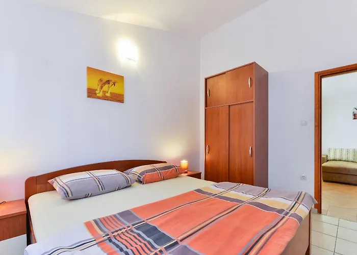 Delac Apartment Vir